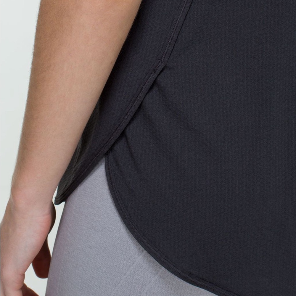 Lululemon Tuck Me In Tank - Picture 2 of 3
